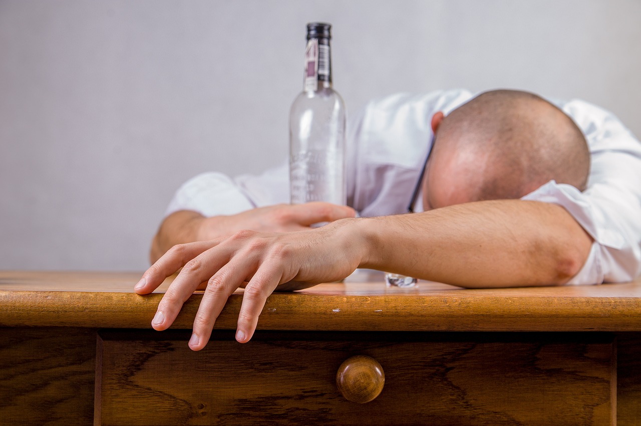 Hangovers: 3 powerful stages to conquer them